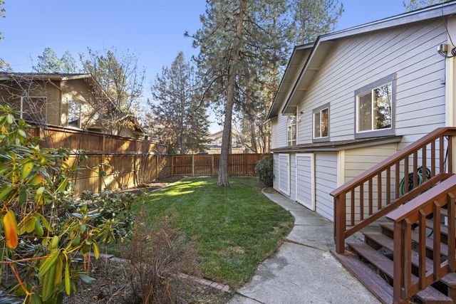 1872 NW Hill Point Drive, Bend, OR 97703