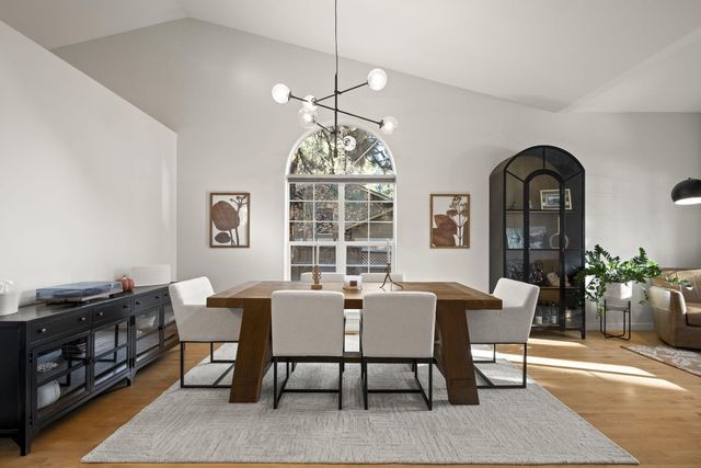 1872 NW Hill Point Drive, Bend, OR 97703