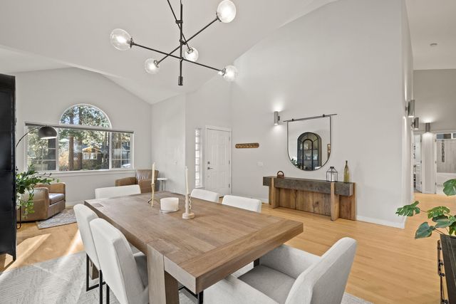 1872 NW Hill Point Drive, Bend, OR 97703