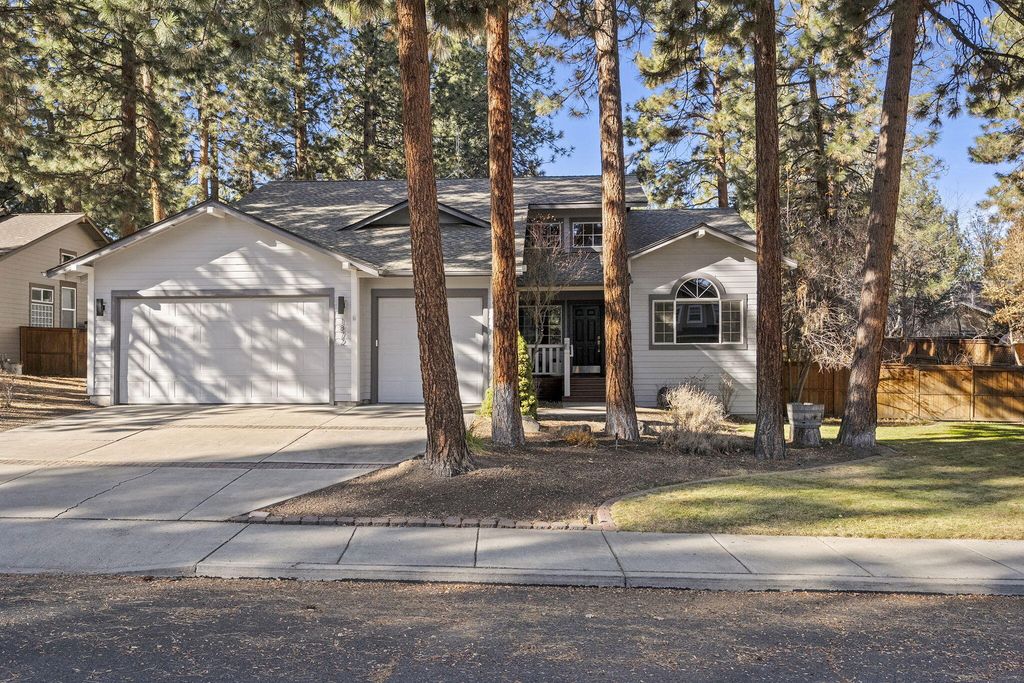 1872 NW Hill Point Drive, Bend, OR 97703