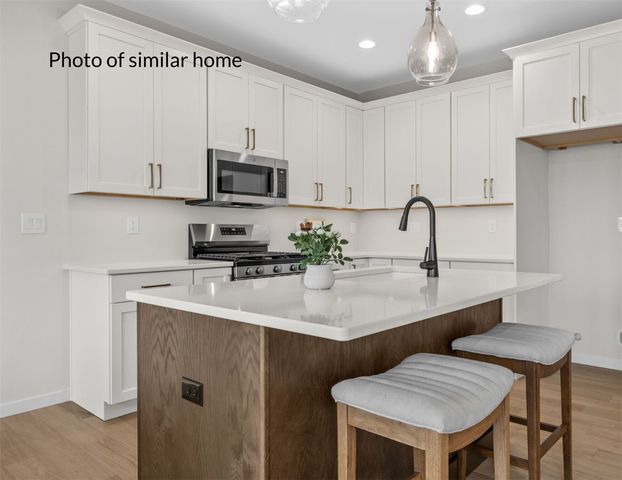 6925 Rock Wood Drive SW, Cedar Rapids, IA 52404