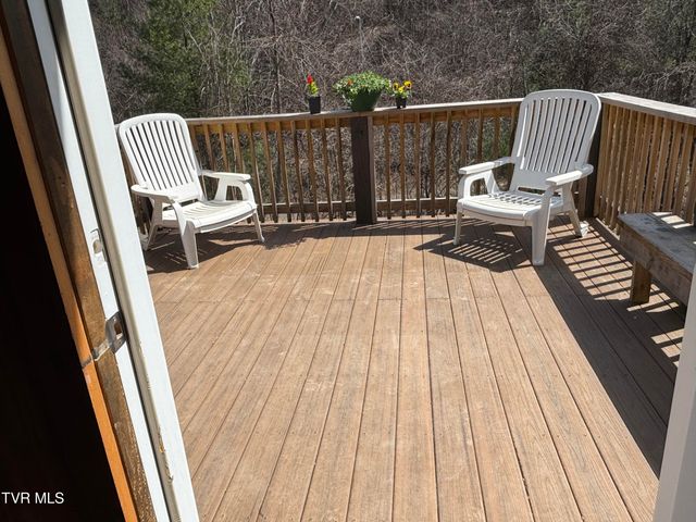 202 Greer Branch Road, Laurel Bloomery, TN 37680