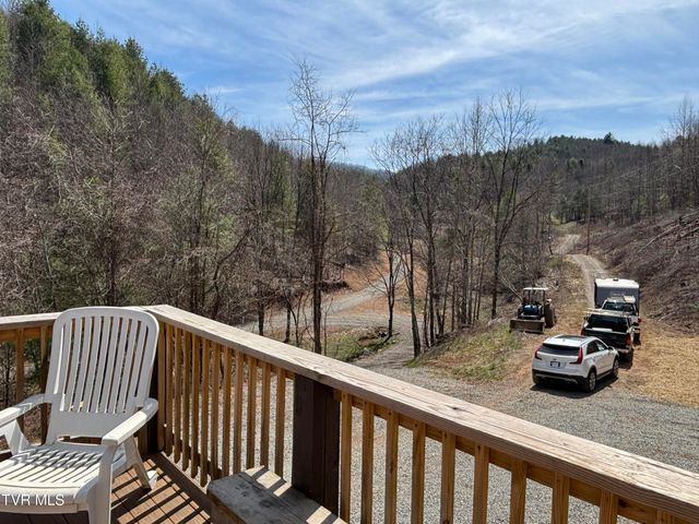 202 Greer Branch Road, Laurel Bloomery, TN 37680