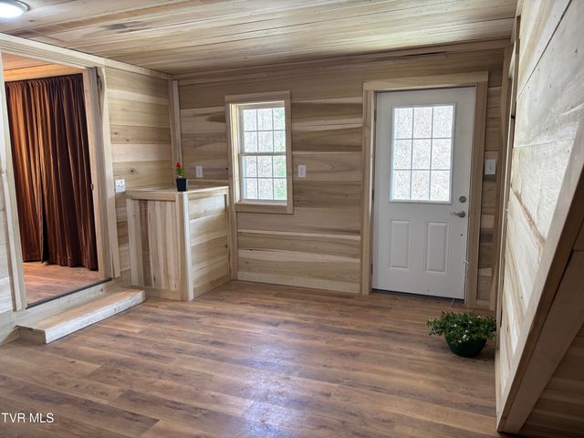202 Greer Branch Road, Laurel Bloomery, TN 37680