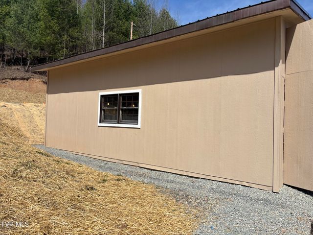 202 Greer Branch Road, Laurel Bloomery, TN 37680