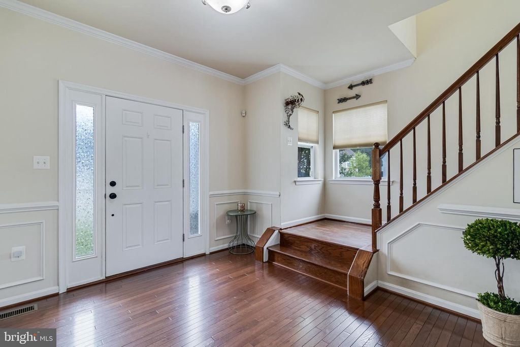 Image 3 of property listing at 45546 BETHSON ST, California, MD 20619