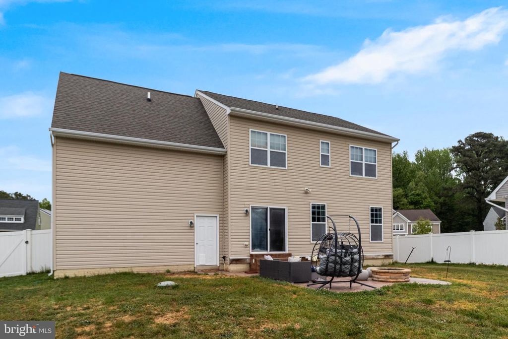 Image 31 of property listing at 45546 BETHSON ST, California, MD 20619