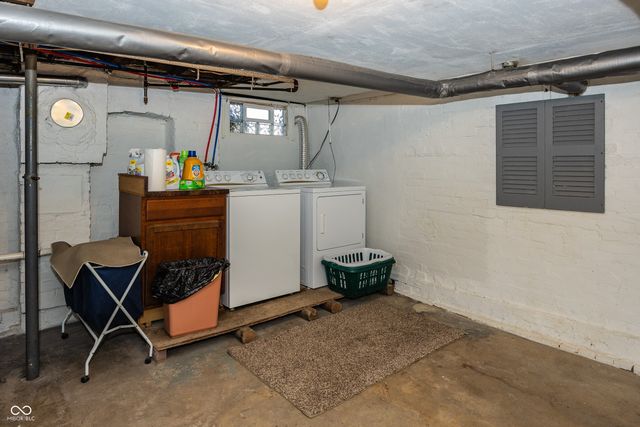 116 W Main Street, Knightstown, IN 46148