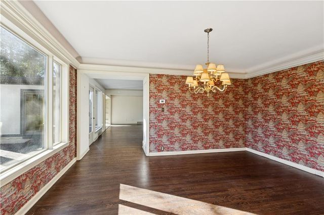 2515 W 65th Street, Mission Hills, KS 66208