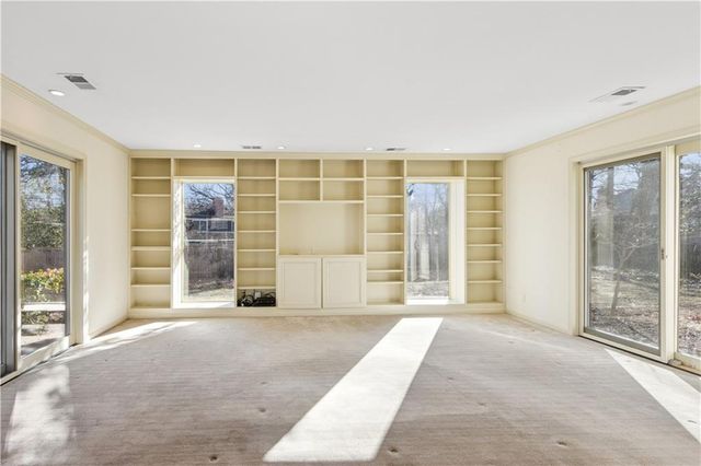 2515 W 65th Street, Mission Hills, KS 66208