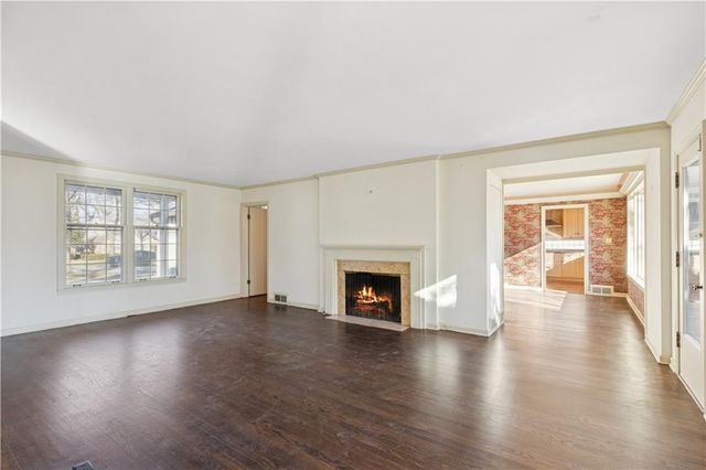 2515 W 65th Street, Mission Hills, KS 66208