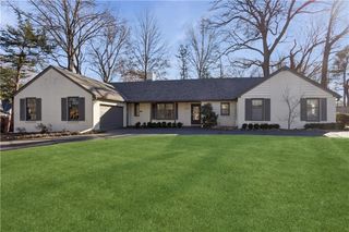 2515 W 65th Street, Mission Hills, KS 66208