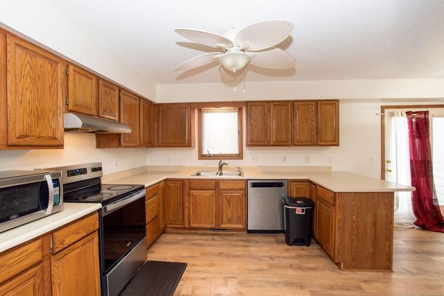 14543 Summit Drive, Clive, IA 50325