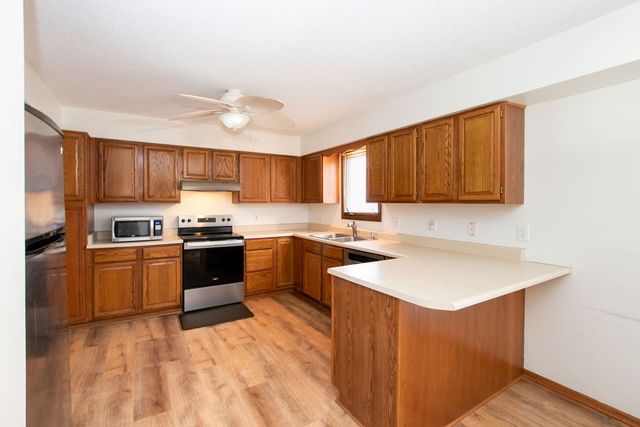 14543 Summit Drive, Clive, IA 50325