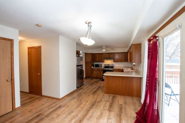 14543 Summit Drive, Clive, IA 50325