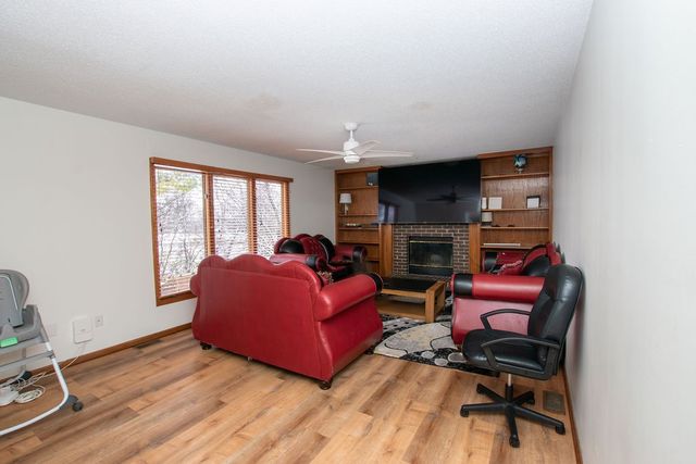 14543 Summit Drive, Clive, IA 50325