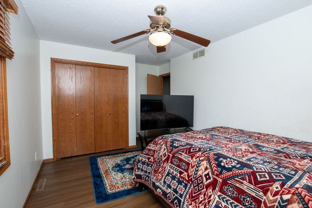 14543 Summit Drive, Clive, IA 50325