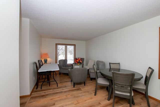 14543 Summit Drive, Clive, IA 50325