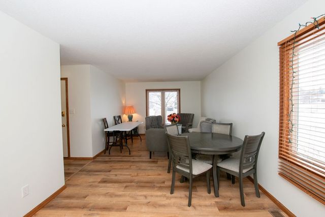 14543 Summit Drive, Clive, IA 50325