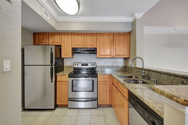 15065 Michelangelo Boulevard 305, Delray Beach, FL 33446