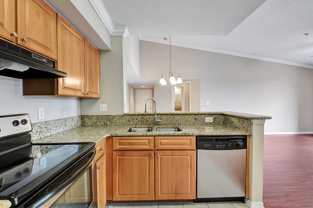 15065 Michelangelo Boulevard 305, Delray Beach, FL 33446