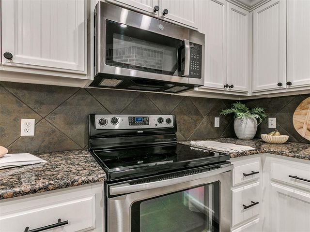 14573 Ashwood Court, Edmond, OK 73025