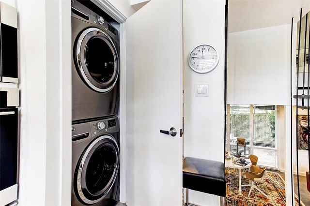 5252 Memorial Drive 5252, Houston, TX 77007