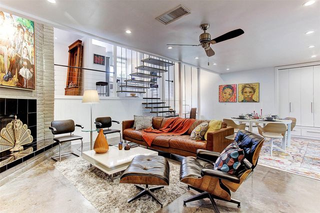 5252 Memorial Drive 5252, Houston, TX 77007