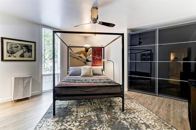 5252 Memorial Drive 5252, Houston, TX 77007