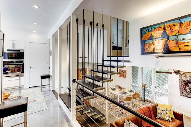 5252 Memorial Drive 5252, Houston, TX 77007