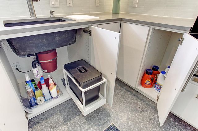 5252 Memorial Drive 5252, Houston, TX 77007