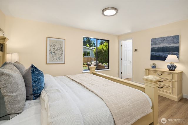 15015 SE 46th Place, Bellevue, WA 98006