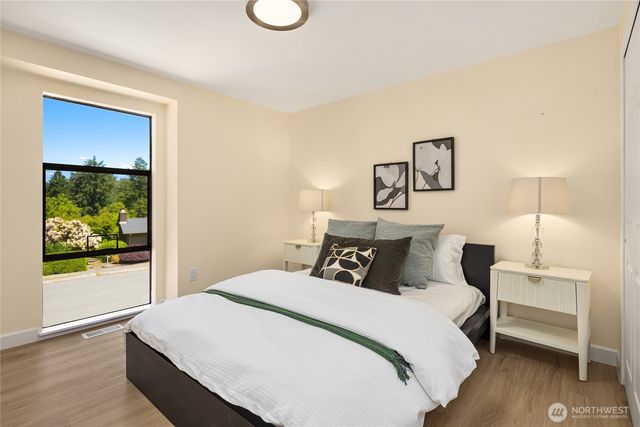15015 SE 46th Place, Bellevue, WA 98006