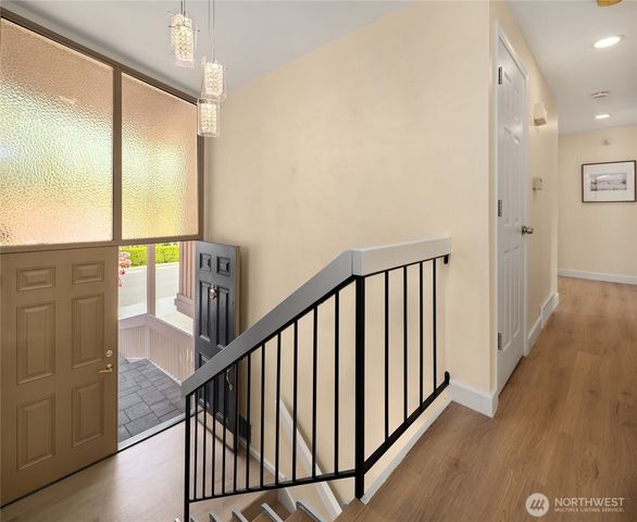 15015 SE 46th Place, Bellevue, WA 98006