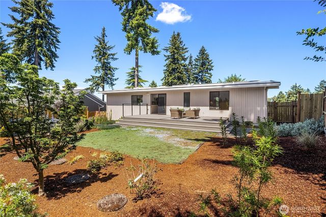 15015 SE 46th Place, Bellevue, WA 98006