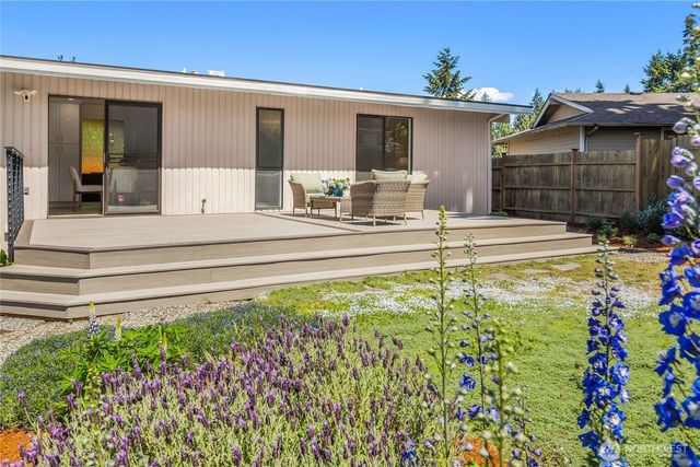 15015 SE 46th Place, Bellevue, WA 98006