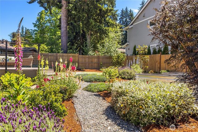 15015 SE 46th Place, Bellevue, WA 98006