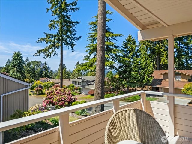 15015 SE 46th Place, Bellevue, WA 98006