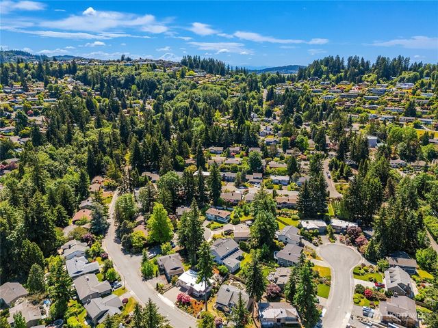 15015 SE 46th Place, Bellevue, WA 98006