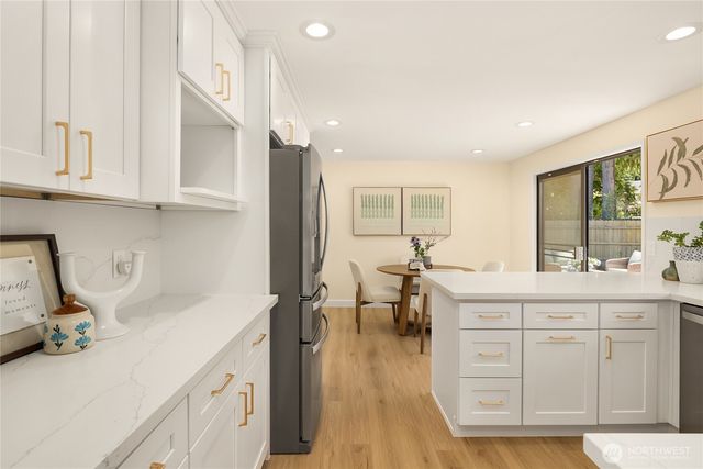 15015 SE 46th Place, Bellevue, WA 98006