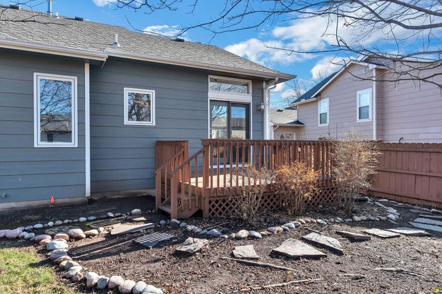 313 N Walnut Creek Dr, Derby, KS 67037