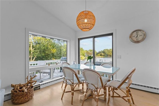 93 Riverside Drive, Wakefield, RI 02879