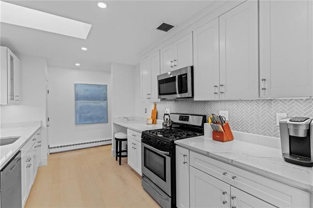 93 Riverside Drive, Wakefield, RI 02879