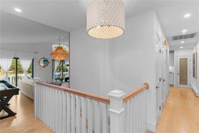 93 Riverside Drive, Wakefield, RI 02879