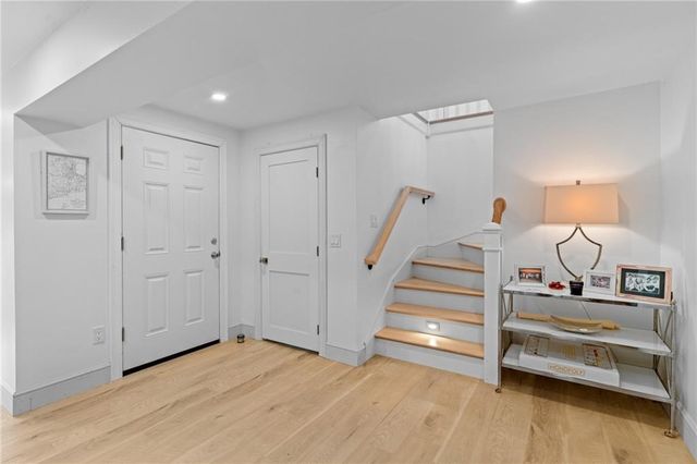 93 Riverside Drive, Wakefield, RI 02879