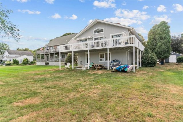 93 Riverside Drive, Wakefield, RI 02879