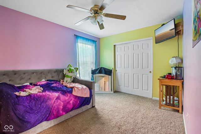 5422 Wakefield Drive S, Greenwood, IN 46142