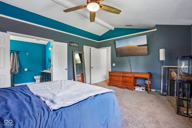 5422 Wakefield Drive S, Greenwood, IN 46142