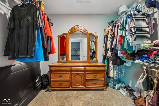 5422 Wakefield Drive S, Greenwood, IN 46142