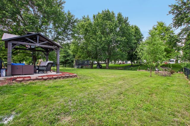 5422 Wakefield Drive S, Greenwood, IN 46142
